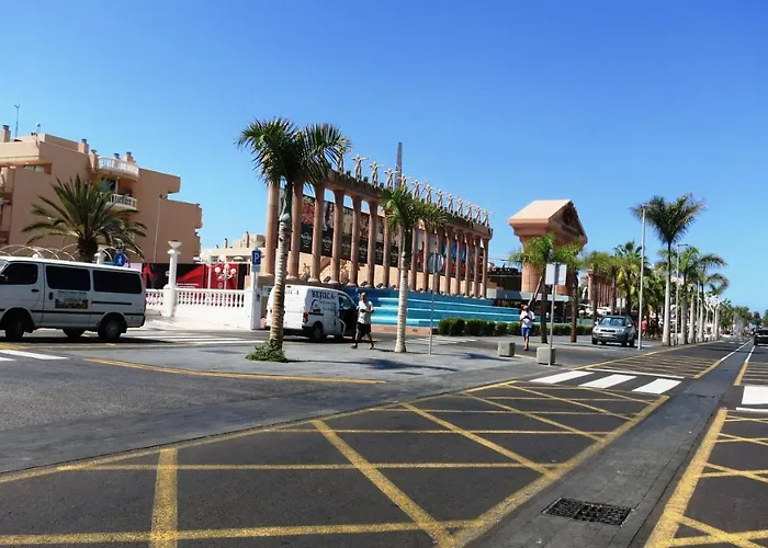 2-bedroom Near And Golden Mile *