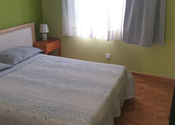 2-bedroom Near And Golden Mile 公寓