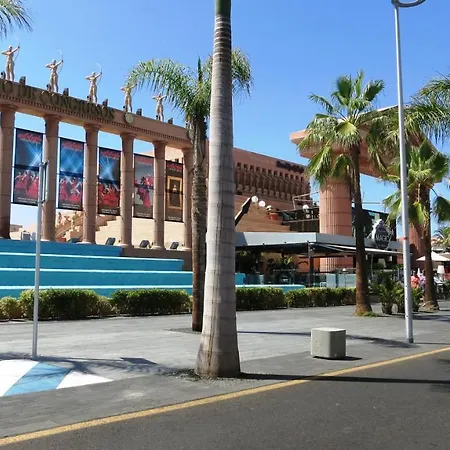 2-bedroom Near And Golden Mile Apartment Playa de las Americas (Tenerife)