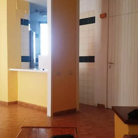 2-bedroom Near And Golden Mile 아파트