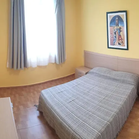 2-bedroom Near And Golden Mile 아파트