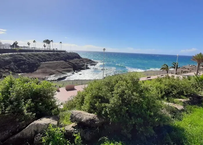 2-bedroom Near And Golden Mile Apartament